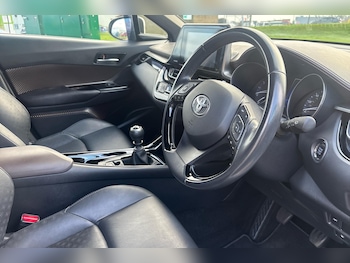 Used Toyota C-HR 2019 for sale - 77283591: Photo