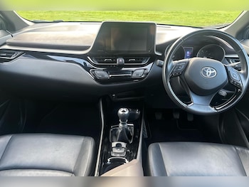 Used Toyota C-HR 2019 for sale - 77283591: Photo