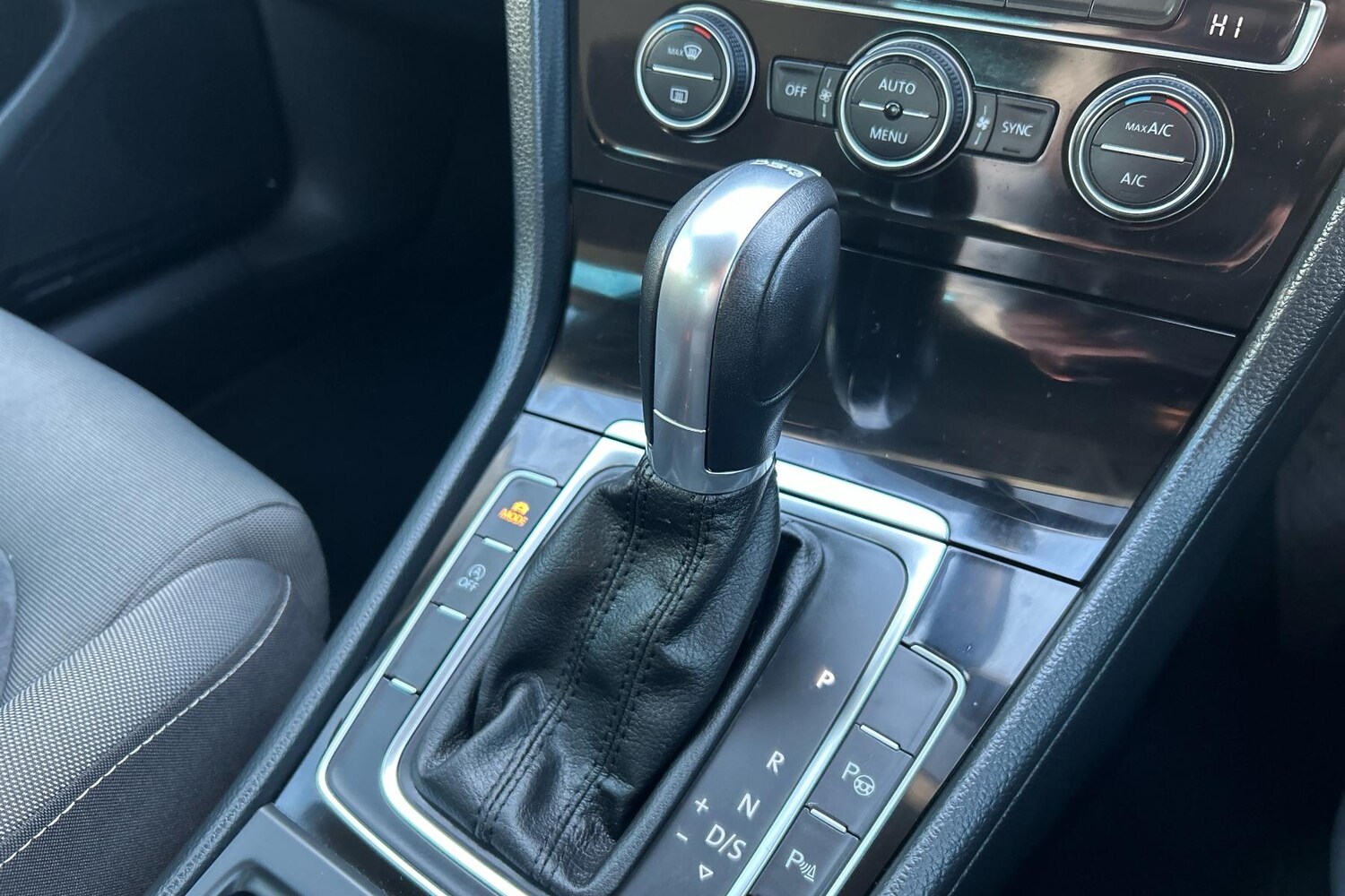 Used Volkswagen Golf 2016 for sale - 76411501: Photo 14