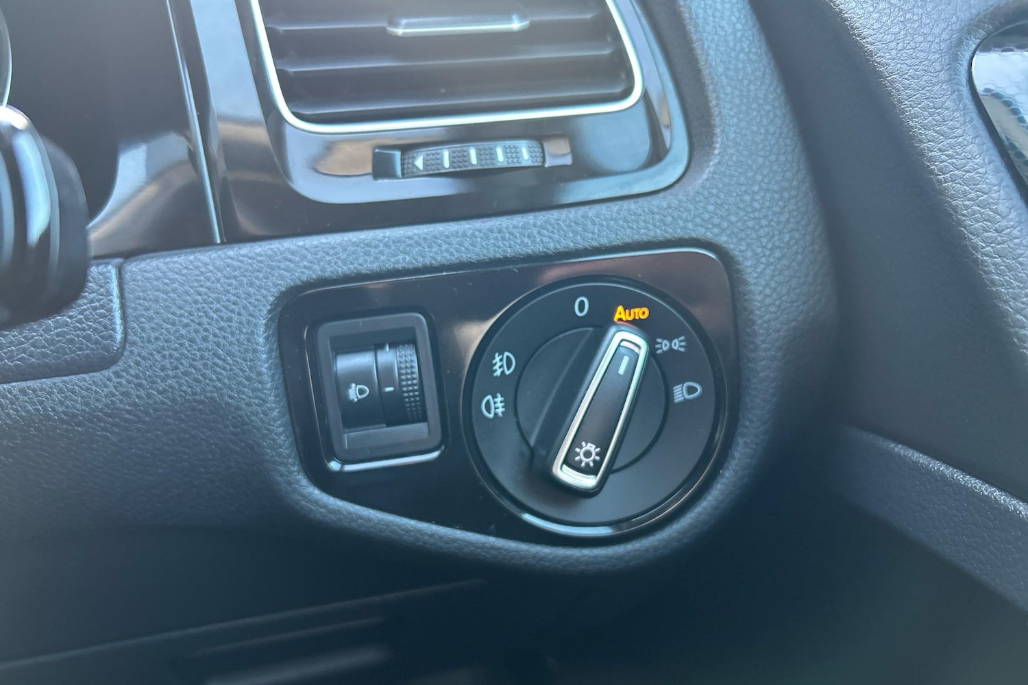 Used Volkswagen Golf 2016 for sale - 76411501: Photo 25