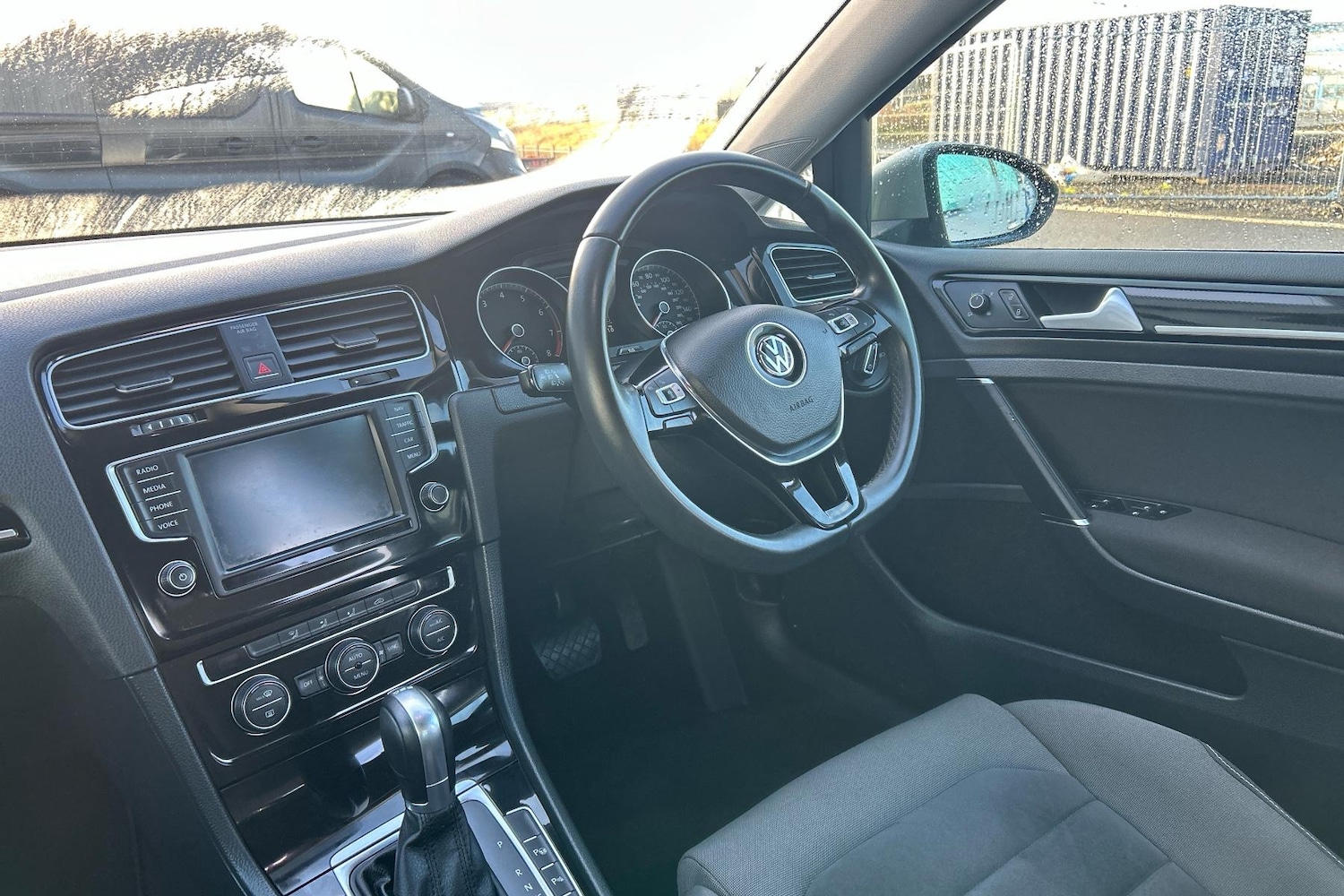 Used Volkswagen Golf 2016 for sale - 76411501: Photo 5