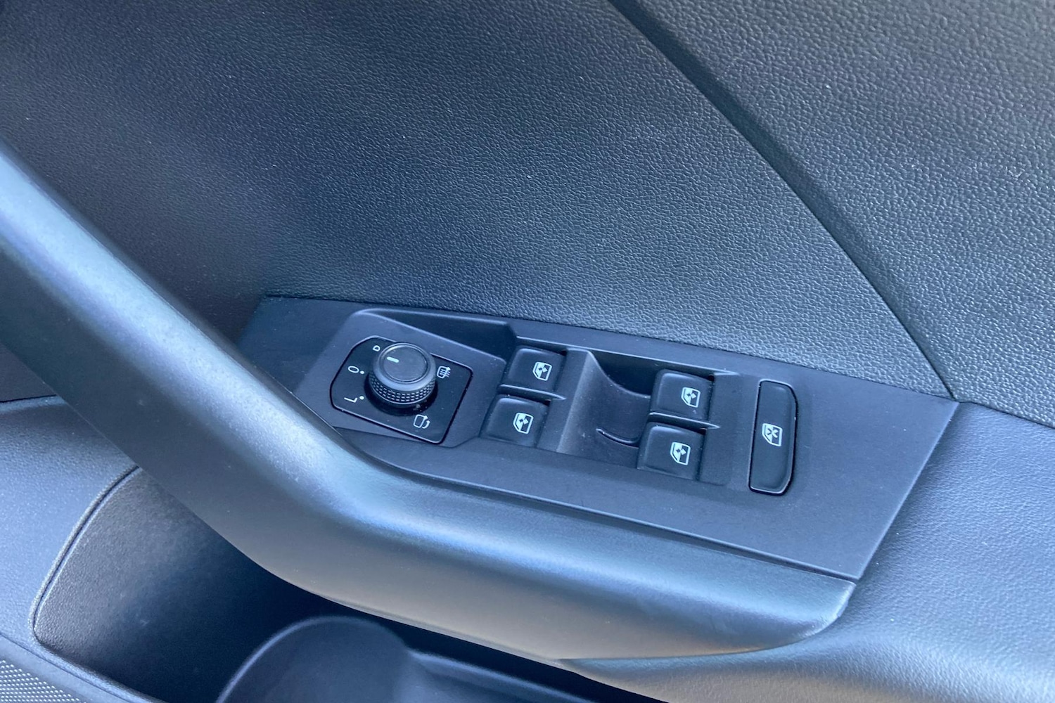 Used Volkswagen T-Cross 2023 for sale - 77123874: Photo 15