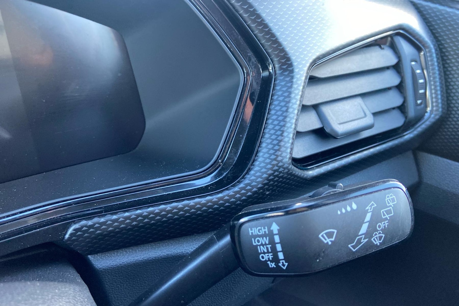 Used Volkswagen T-Cross 2023 for sale - 77123874: Photo 19