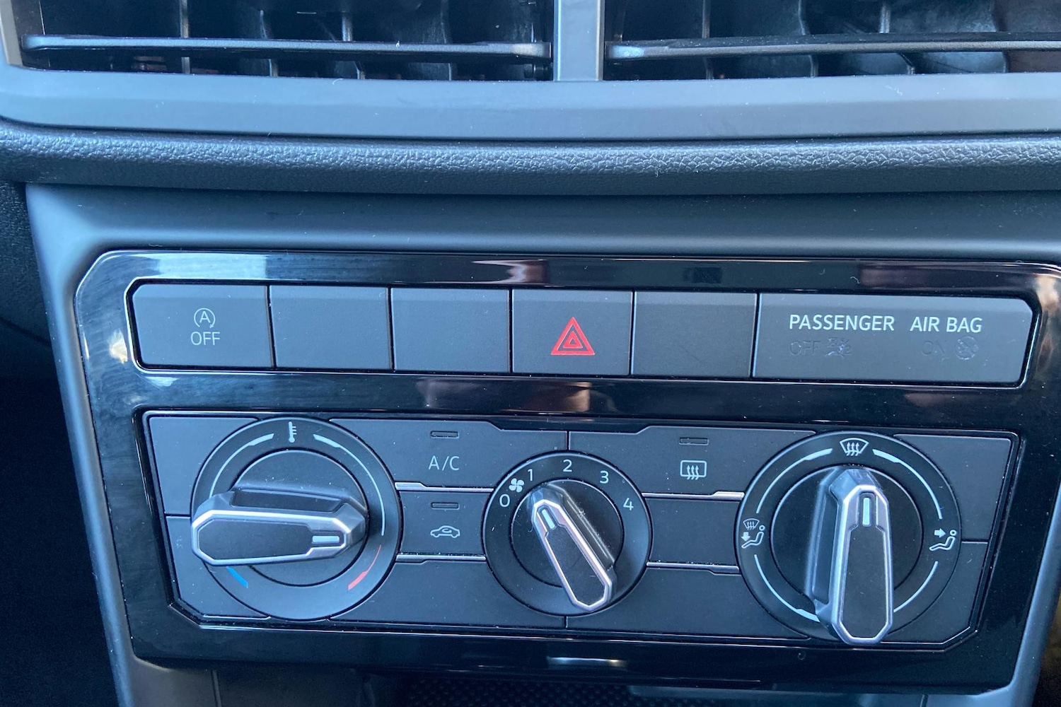 Used Volkswagen T-Cross 2023 for sale - 77123874: Photo 22