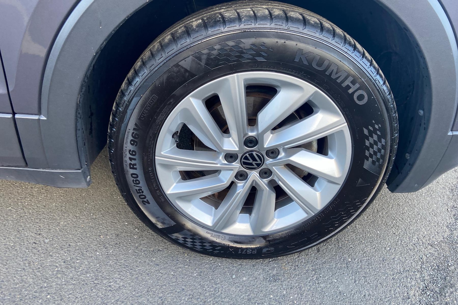 Used Volkswagen T-Cross 2023 for sale - 77123874: Photo 3