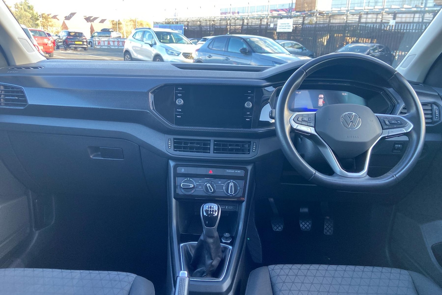 Used Volkswagen T-Cross 2023 for sale - 77123874: Photo 4