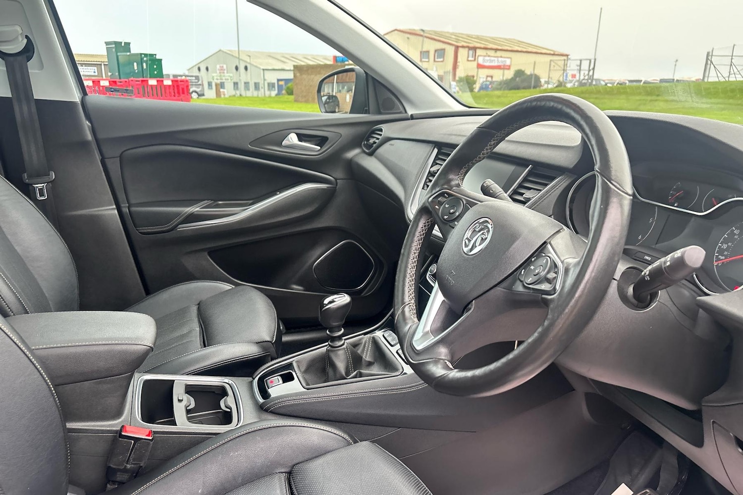 Used Vauxhall Grandland X 2018 for sale - 76932044: Photo 2