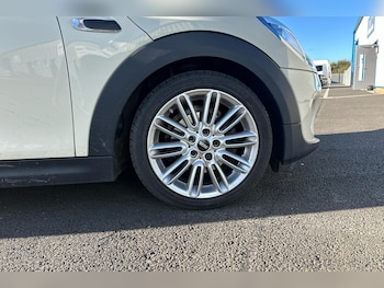 Used MINI Hatch 2018 for sale - 77827804: Photo