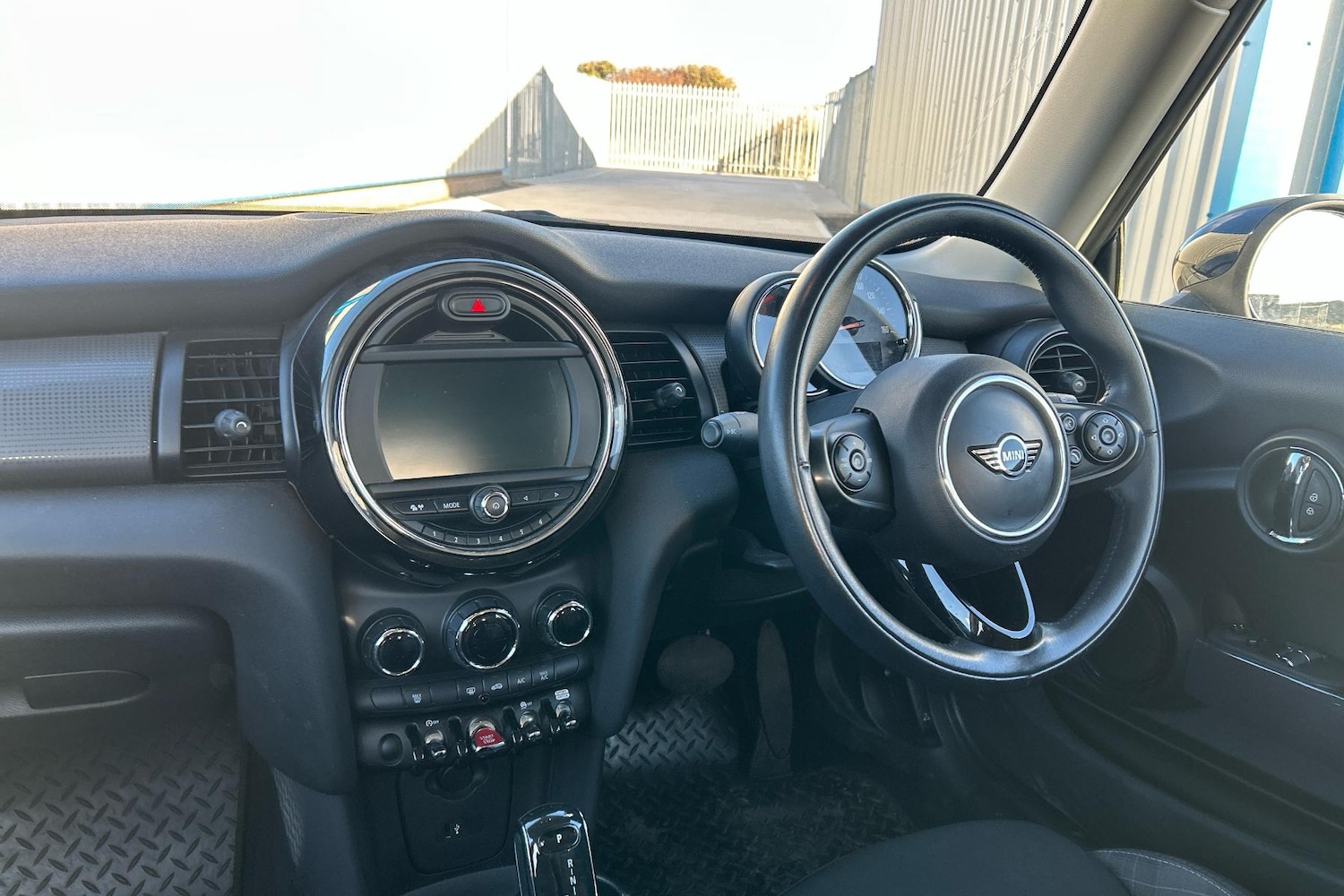 Used MINI Hatch 2018 for sale - 77827804: Photo 5