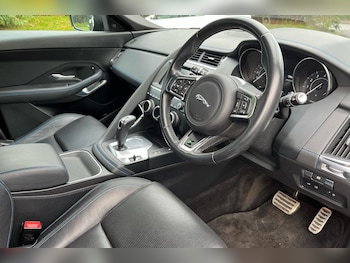 Used Jaguar E-Pace 2018 for sale - 78978372: Photo