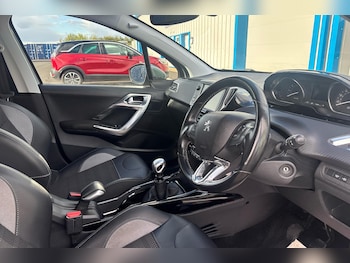Used Peugeot 2008 2019 for sale - 75944120: Photo