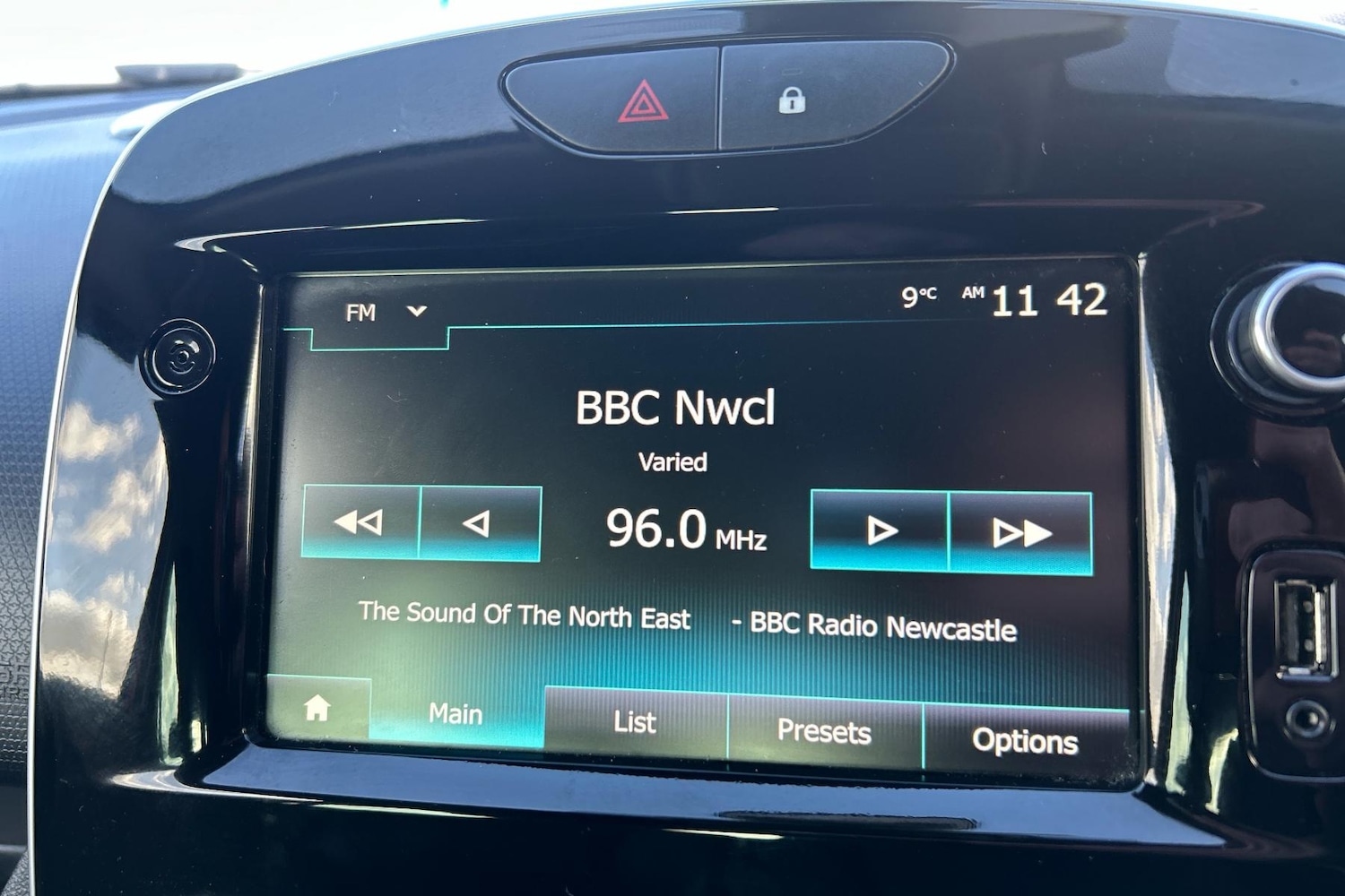 Used Renault Clio 2019 for sale - 76401568: Photo 17