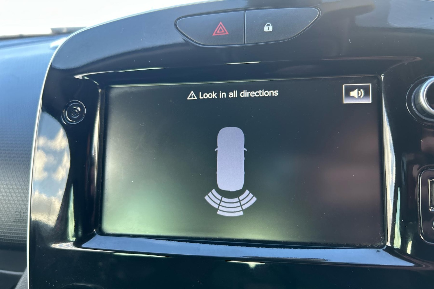 Used Renault Clio 2019 for sale - 76401568: Photo 20