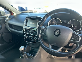 Used Renault Clio 2019 for sale - 76401568: Photo
