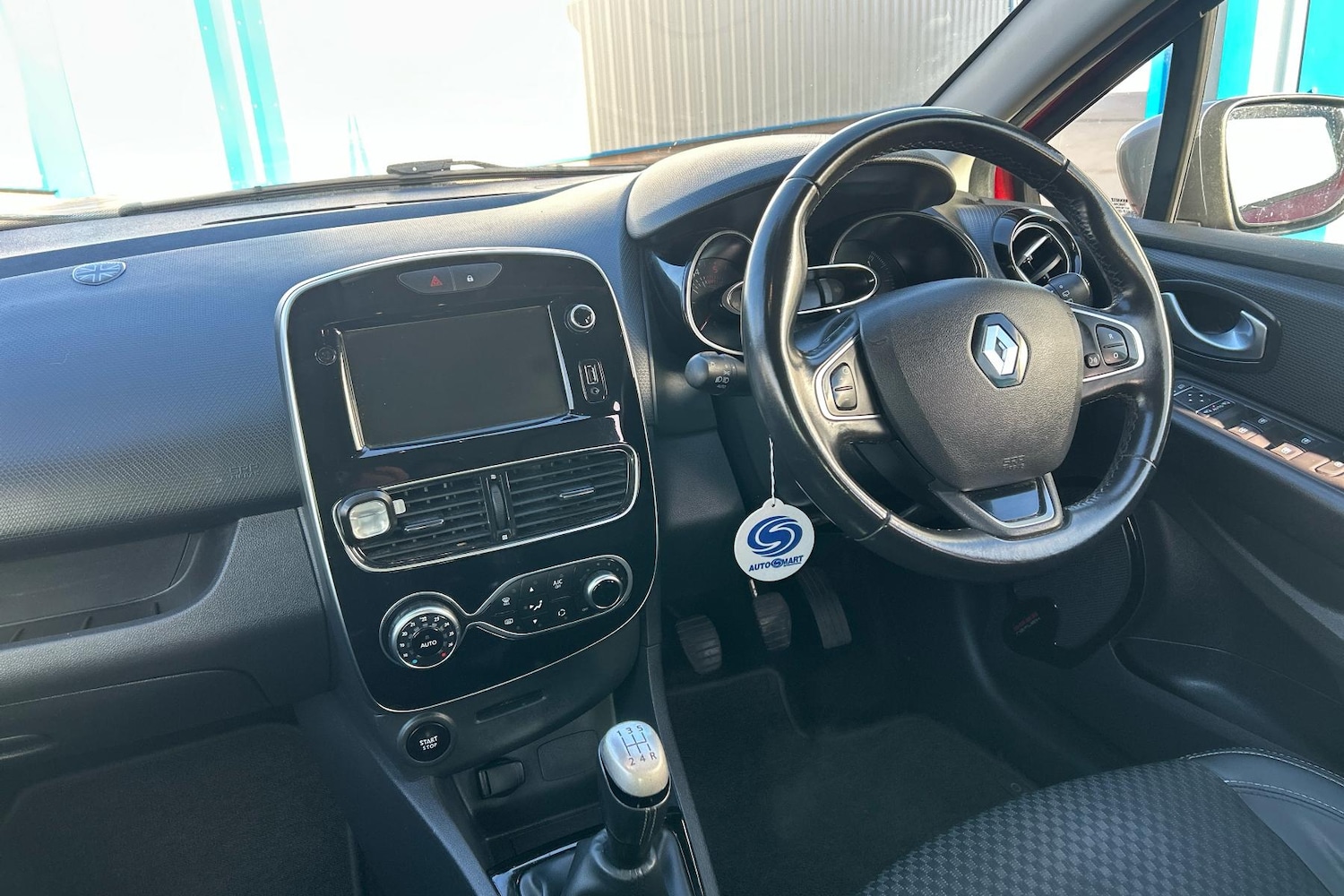 Used Renault Clio 2019 for sale - 76401568: Photo 5