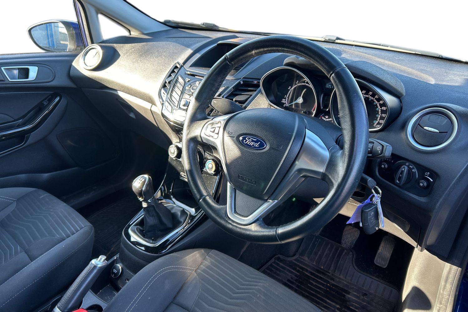 Used Ford Fiesta 2017 for sale - 78124964: Photo 2