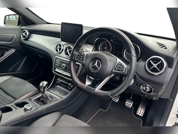 Used Mercedes-Benz GLA 2017 for sale - 79306365: Photo