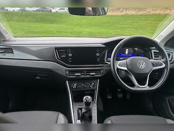 Used Volkswagen Polo 2024 for sale - 77069742: Photo