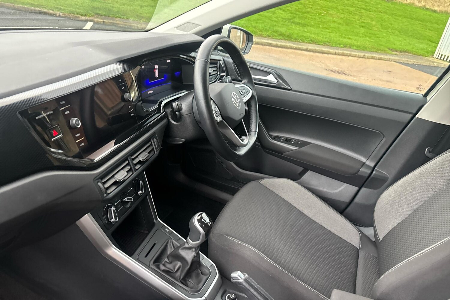 Used Volkswagen Polo 2024 for sale - 77069742: Photo 5