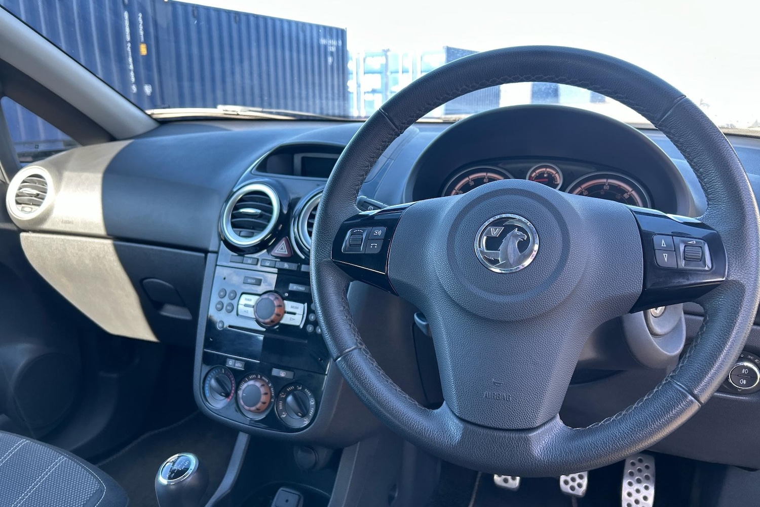 Used Vauxhall Corsa 2014 for sale - 76077037: Photo 2