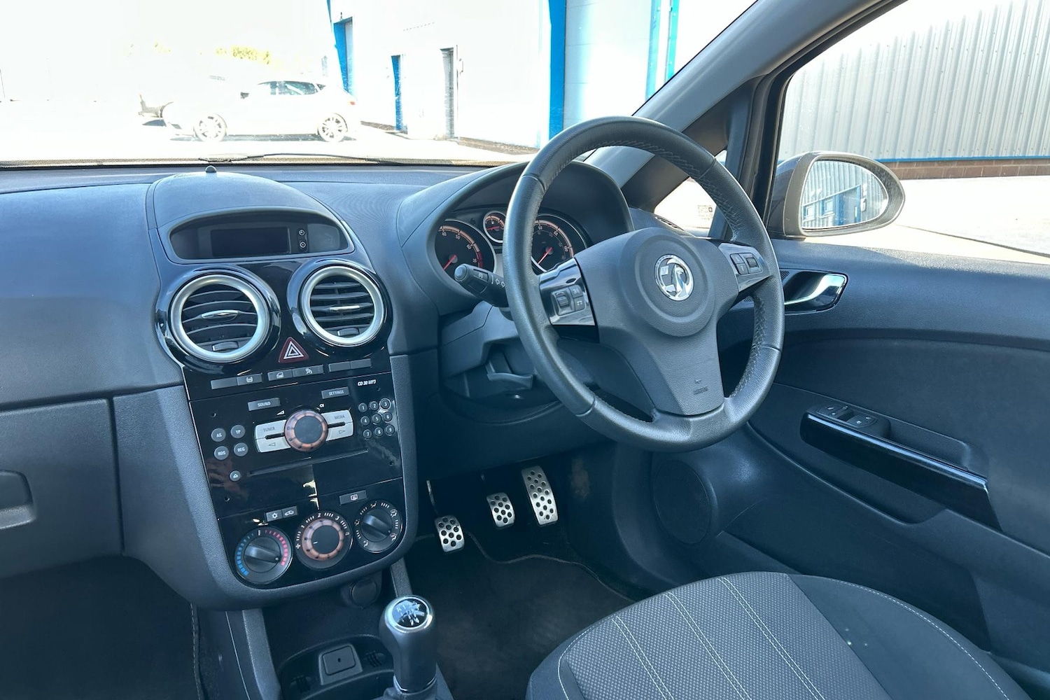 Used Vauxhall Corsa 2014 for sale - 76077037: Photo 5