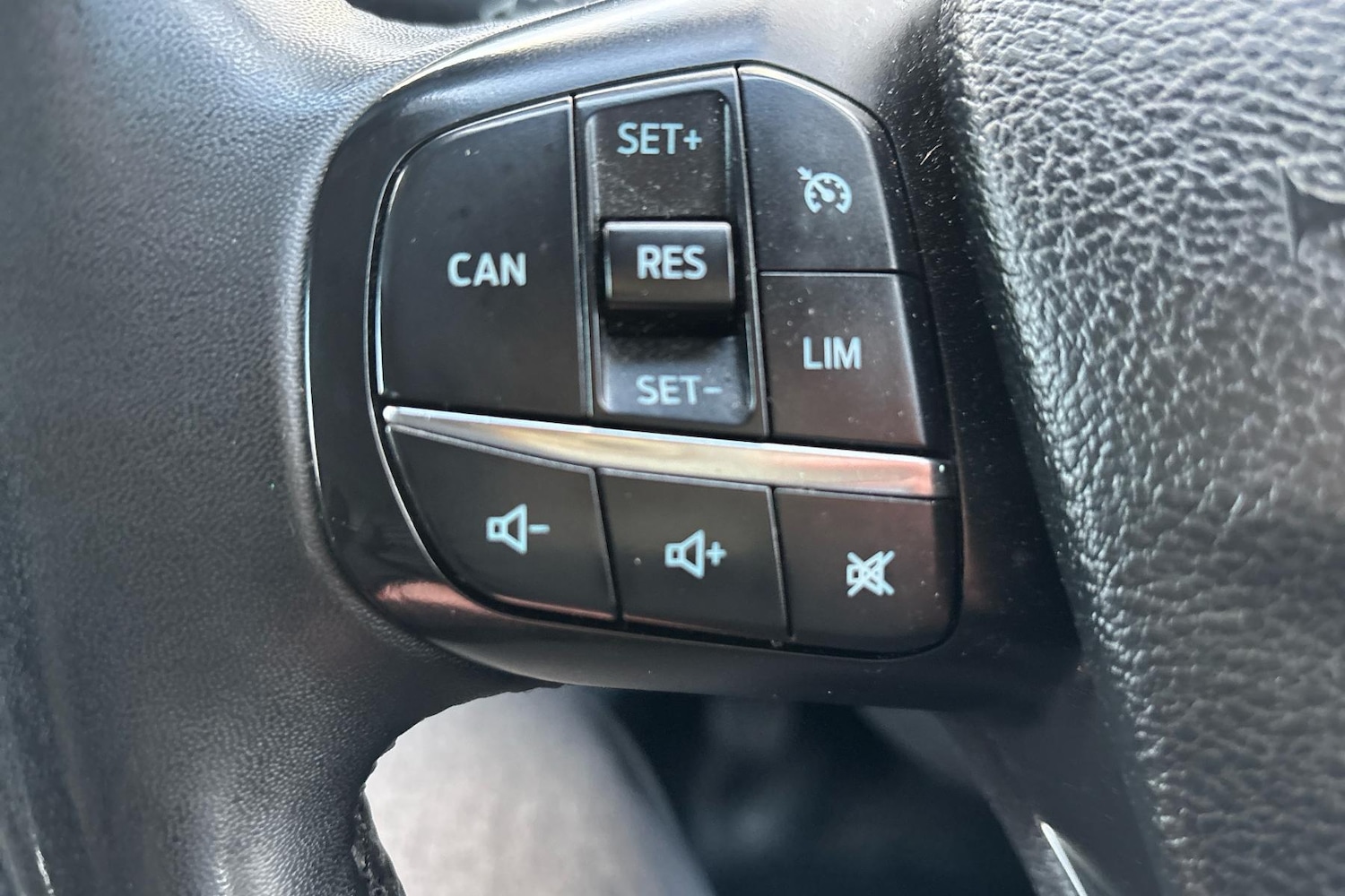 Used Ford Transit Custom 2022 for sale - 76669411: Photo 24