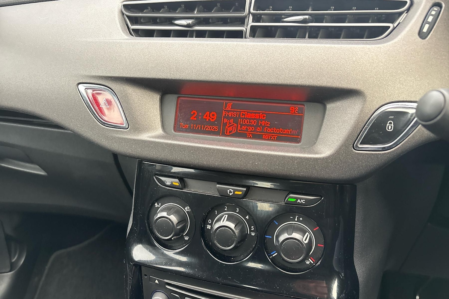 Used Citroen C3 2015 for sale - 76516082: Photo 15