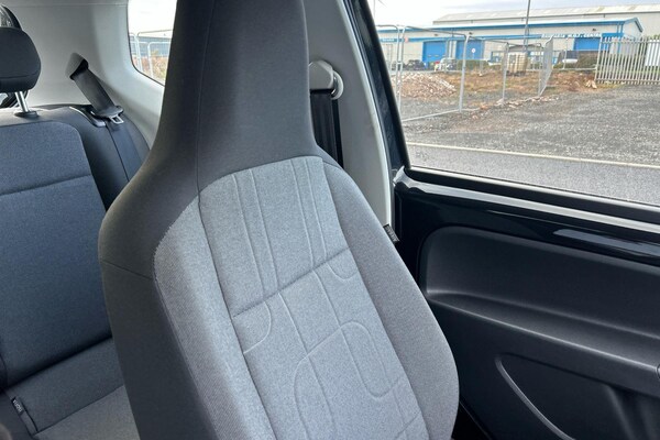Used Volkswagen up! 2016 for sale - 76155954: Photo 25