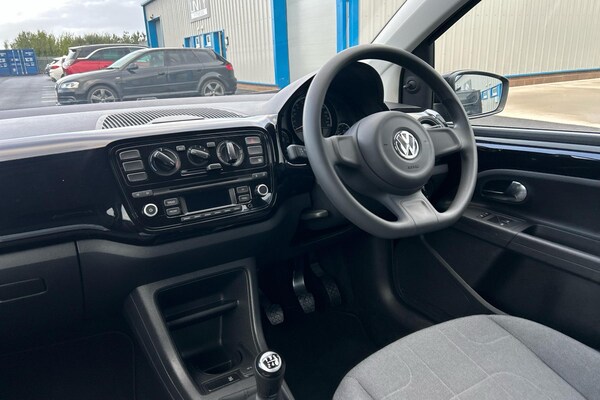 Used Volkswagen up! 2016 for sale - 76155954: Photo 5