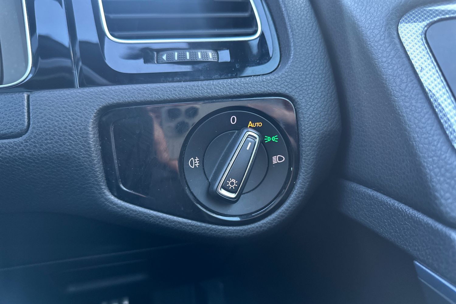 Used Volkswagen Golf 2019 for sale - 77051499: Photo 16