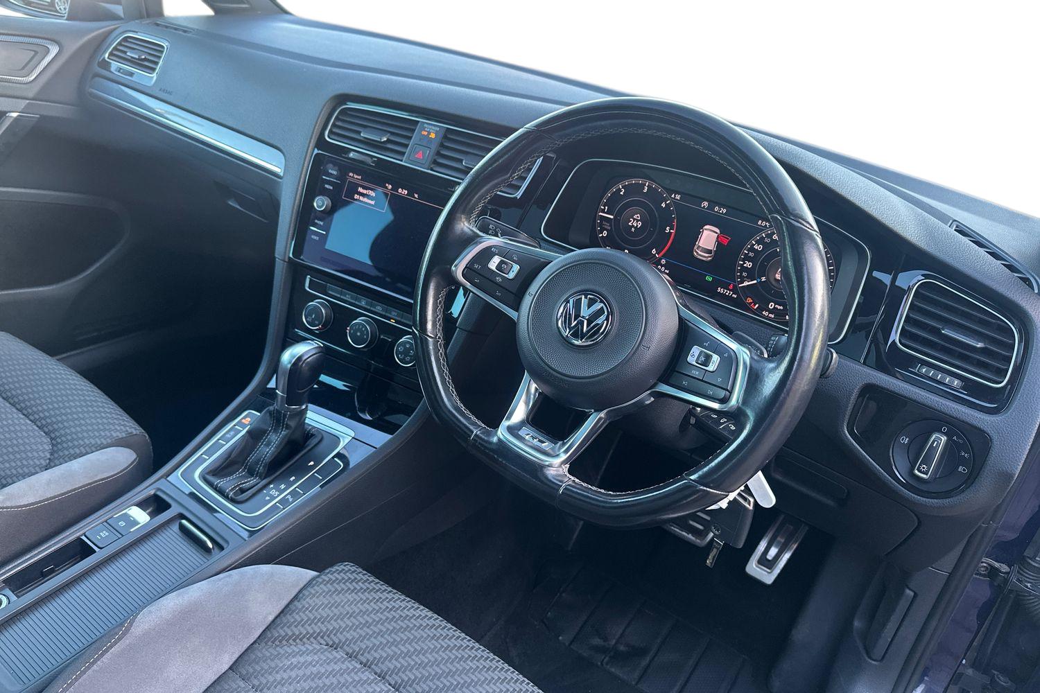 Used Volkswagen Golf 2019 for sale - 77051499: Photo 2