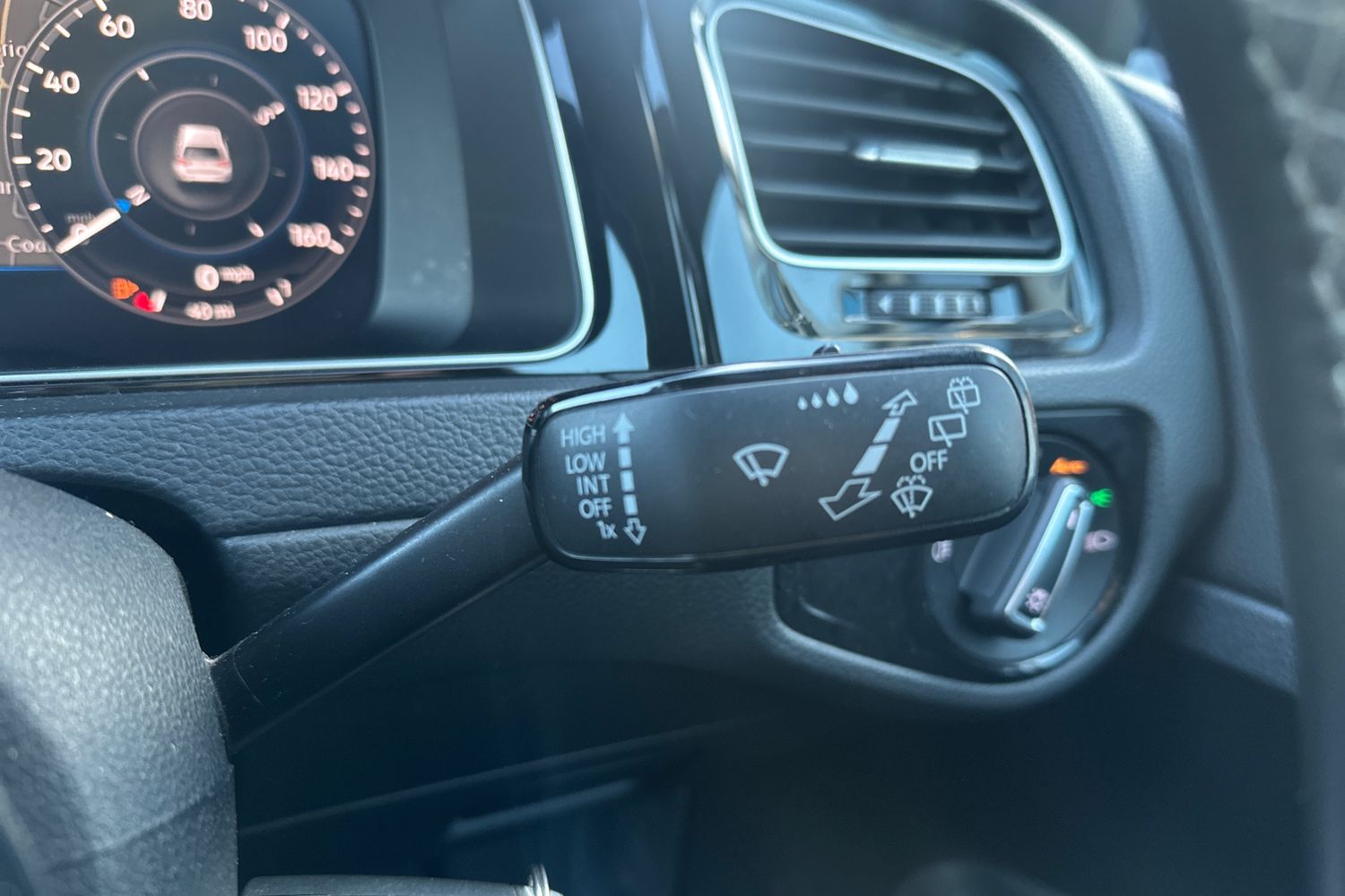 Used Volkswagen Golf 2019 for sale - 77051499: Photo 21