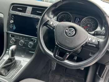 Used Volkswagen Golf 2019 for sale - 74896602: Photo