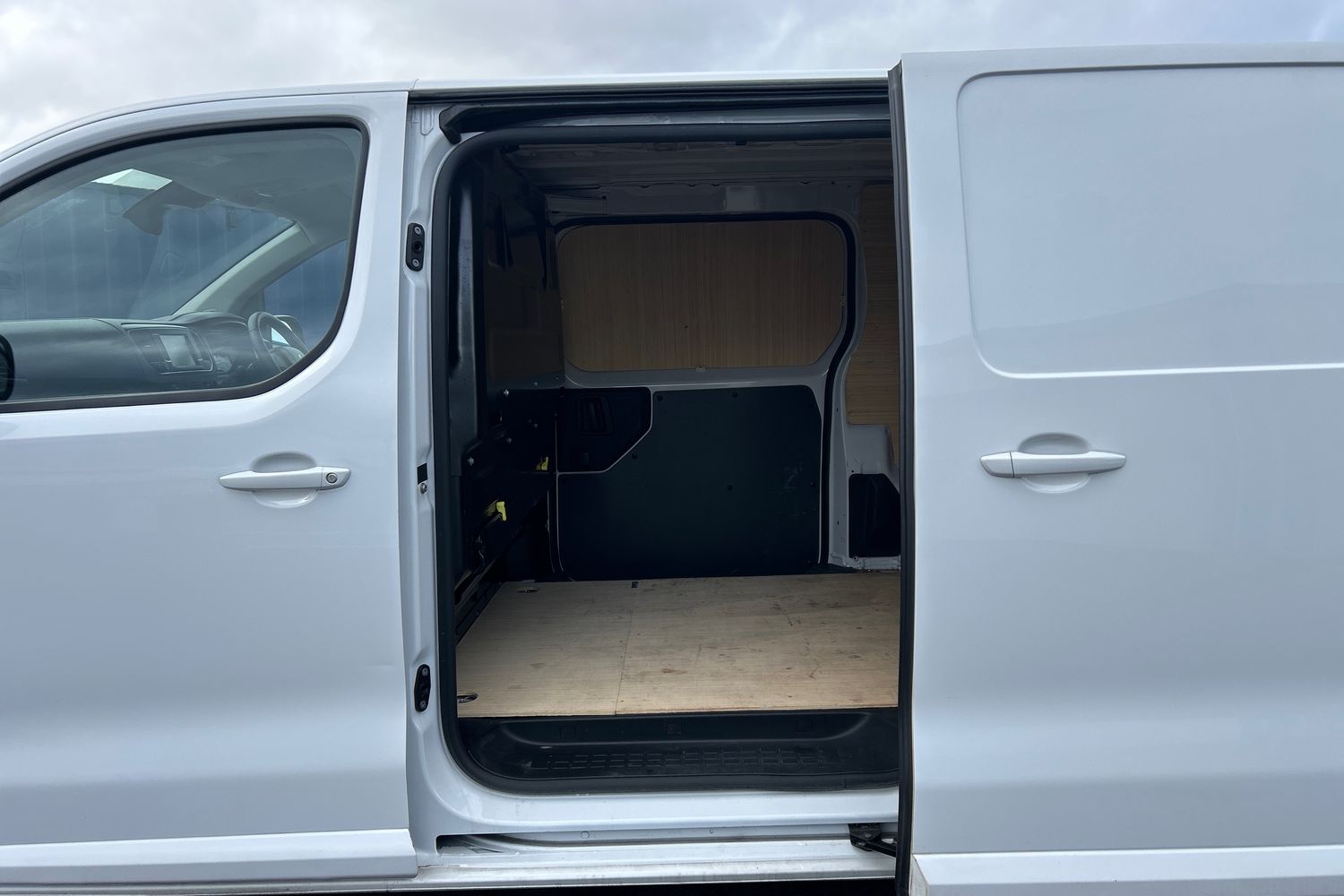 Used Peugeot Expert 2023 for sale - 77459128: Photo 21