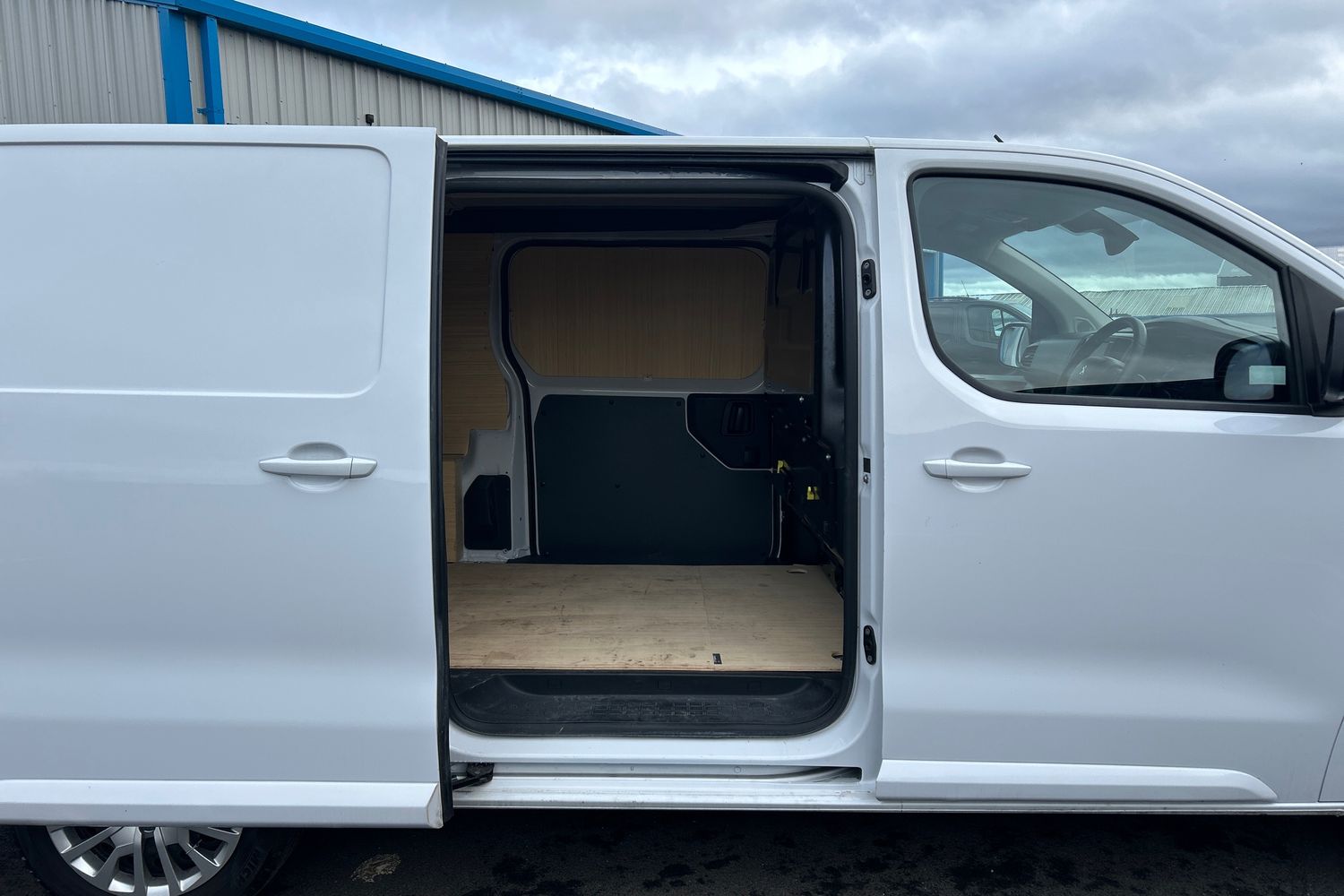 Used Peugeot Expert 2023 for sale - 77459128: Photo 23