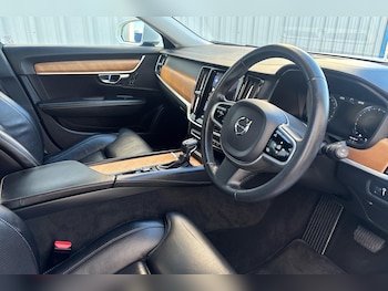 Used Volvo V90 2020 for sale - 76488242: Photo