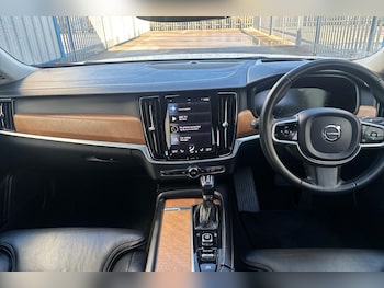 Used Volvo V90 2020 for sale - 76488242: Photo