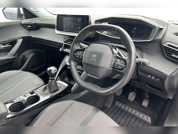 Used Peugeot 2008 2021 for sale - 78024915: Photo