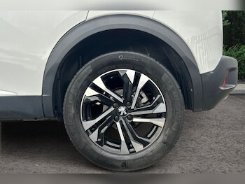 Used Peugeot 2008 2021 for sale - 78024915: Photo