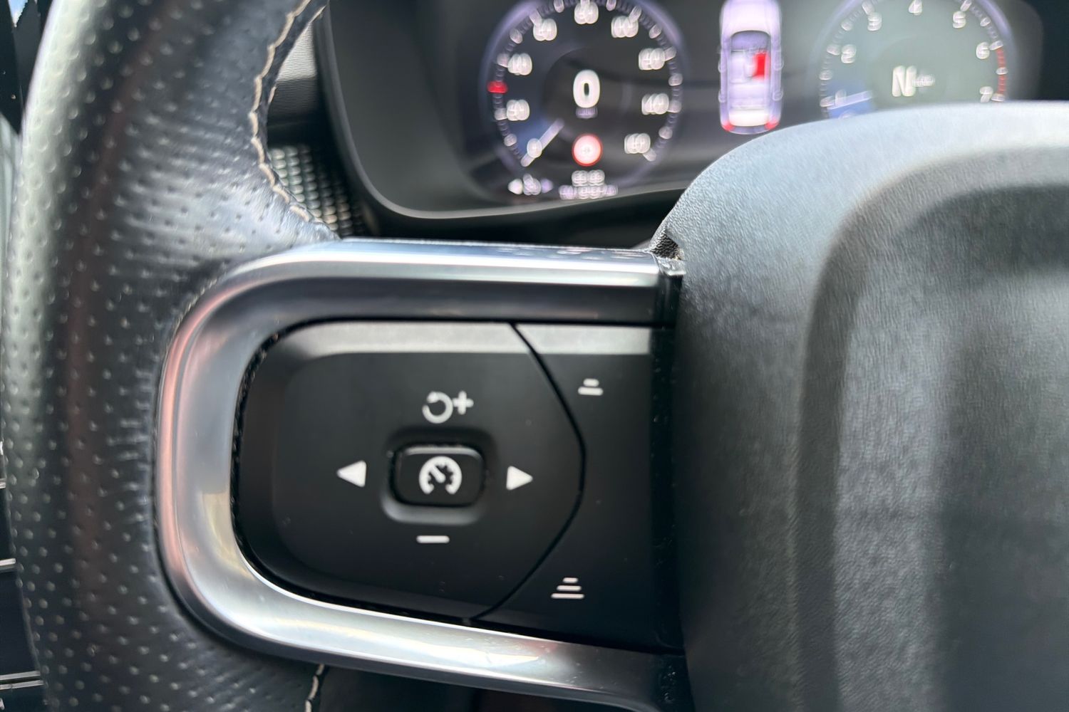 Used Volvo XC40 2021 for sale - 78187675: Photo 17