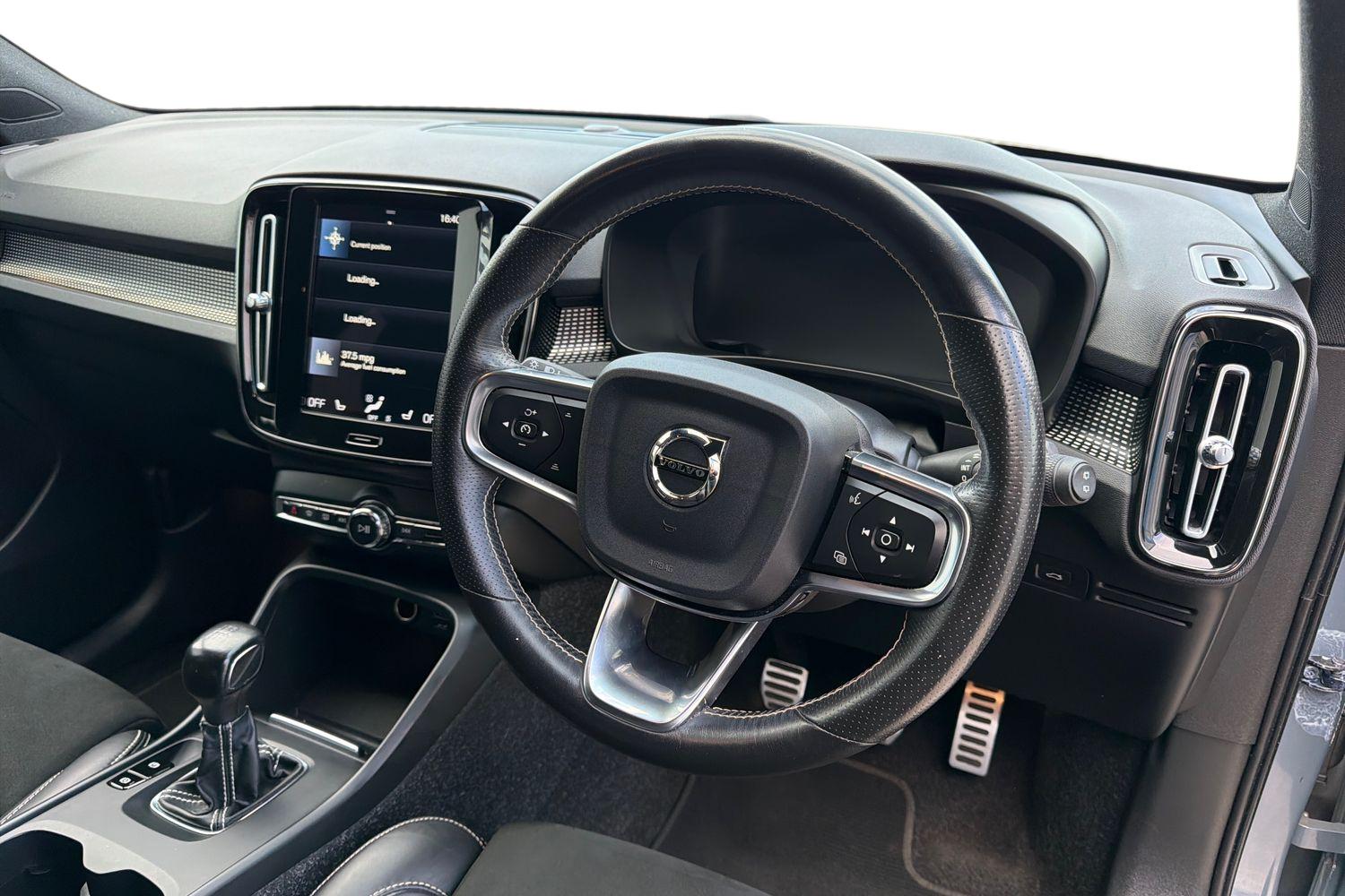 Used Volvo XC40 2021 for sale - 78187675: Photo 2