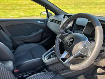 Used Renault Clio 2024 for sale - 74587524: Photo