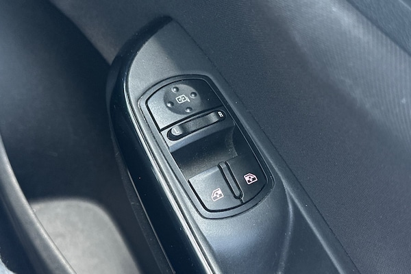 Used Vauxhall Corsa 2017 for sale - 76274336: Photo 19