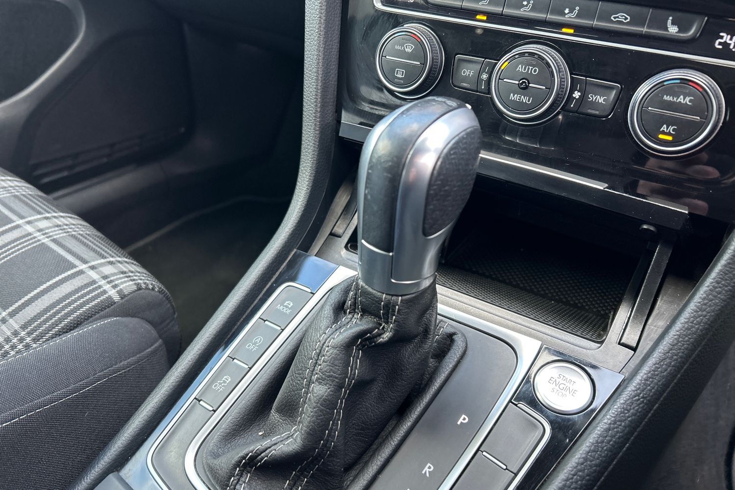 Used Volkswagen Golf 2019 for sale - 77687140: Photo 14