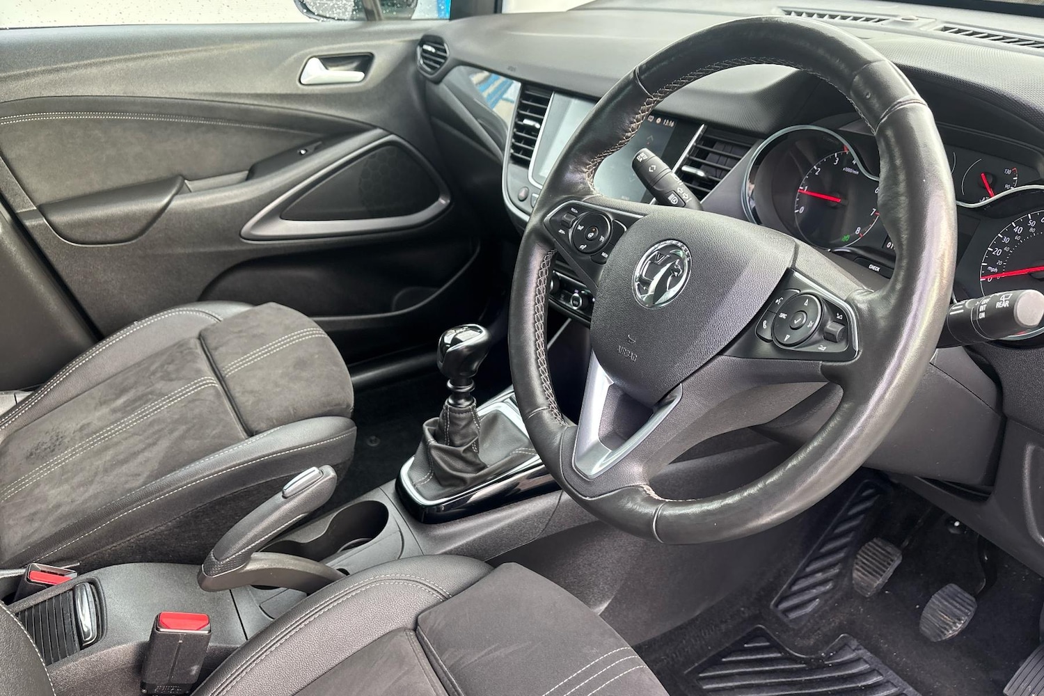 Used Vauxhall Crossland 2024 for sale - 76705369: Photo 2