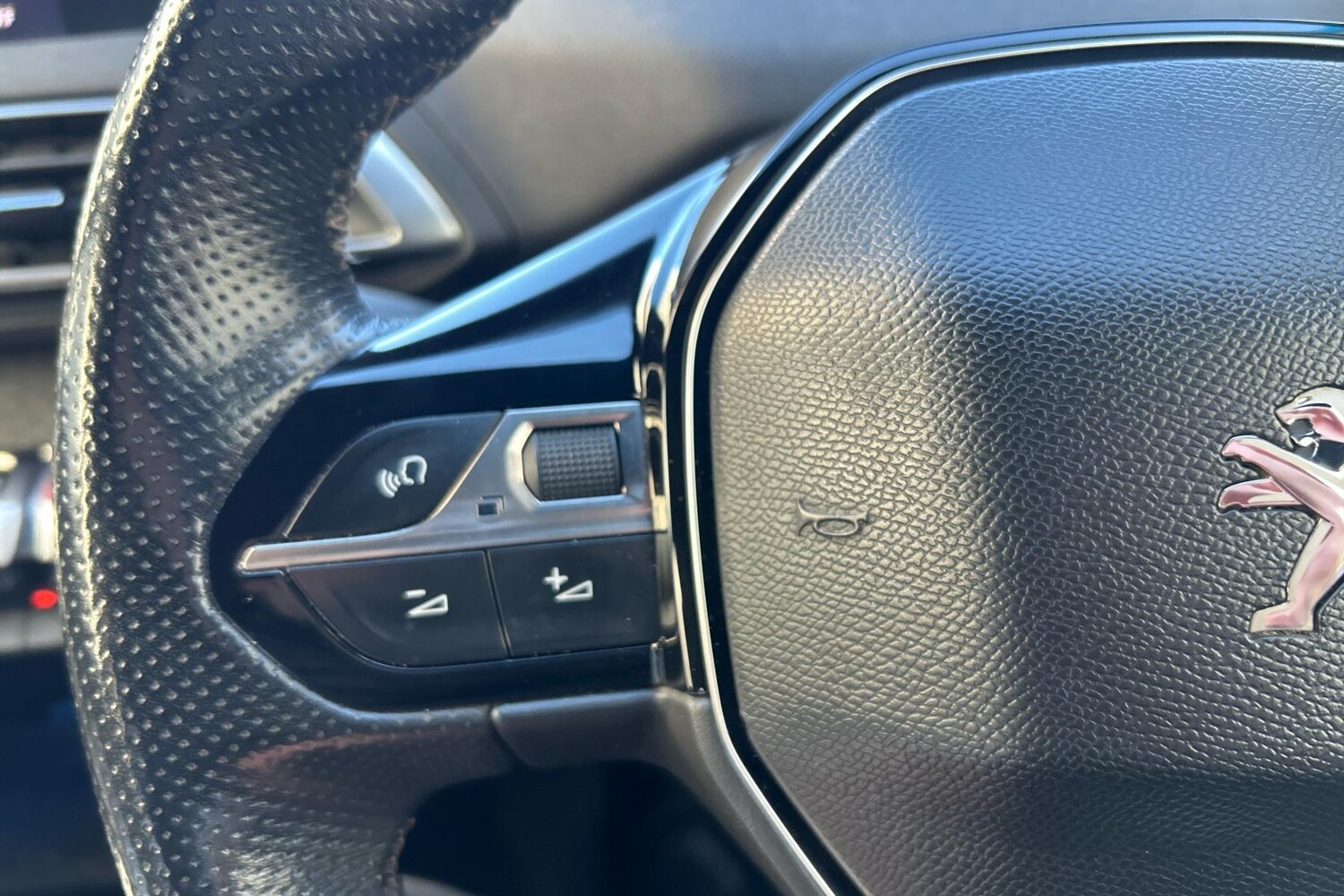 Used Peugeot 3008 2018 for sale - 76553355: Photo 24