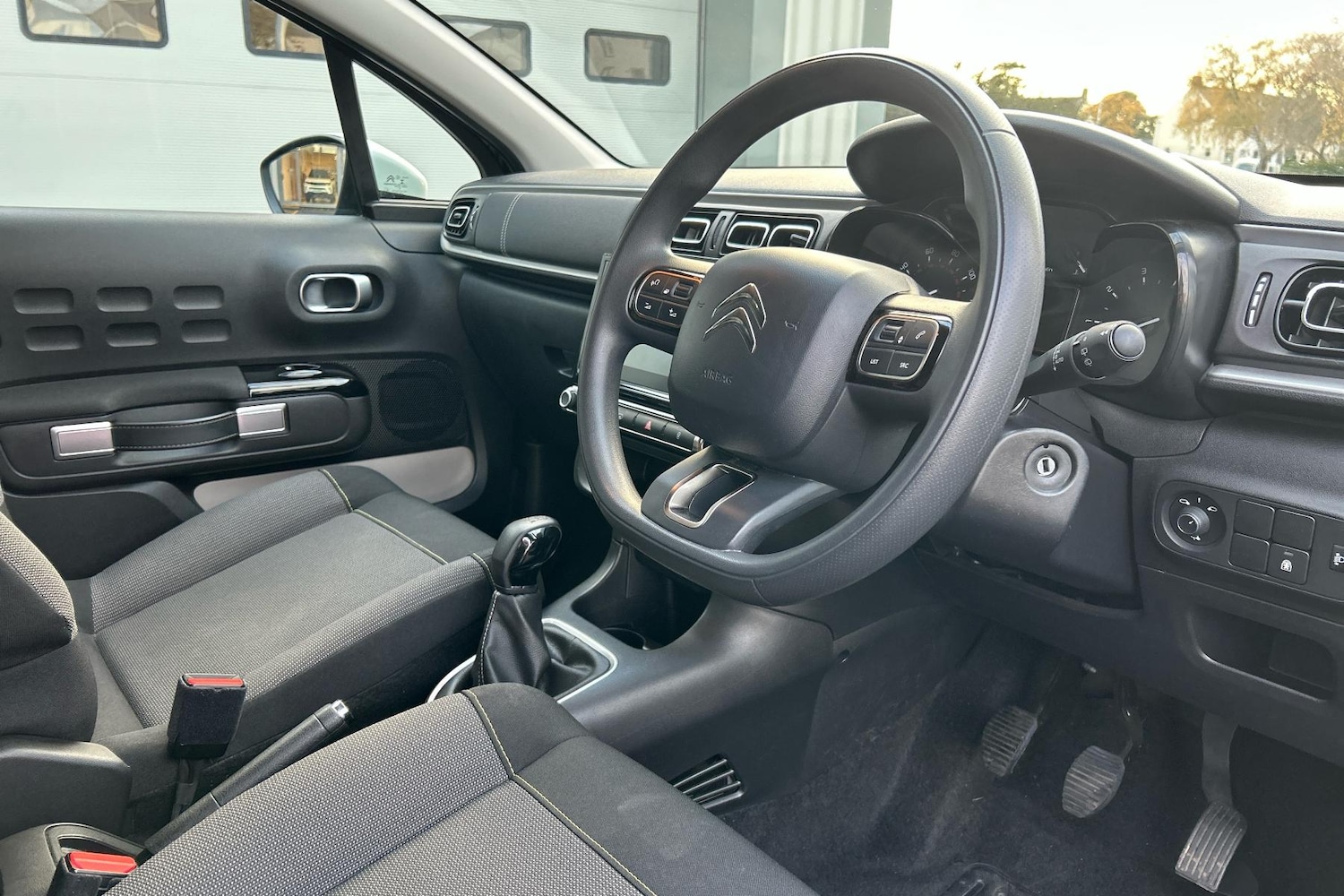 Used Citroen C3 2023 for sale - 77361665: Photo 2