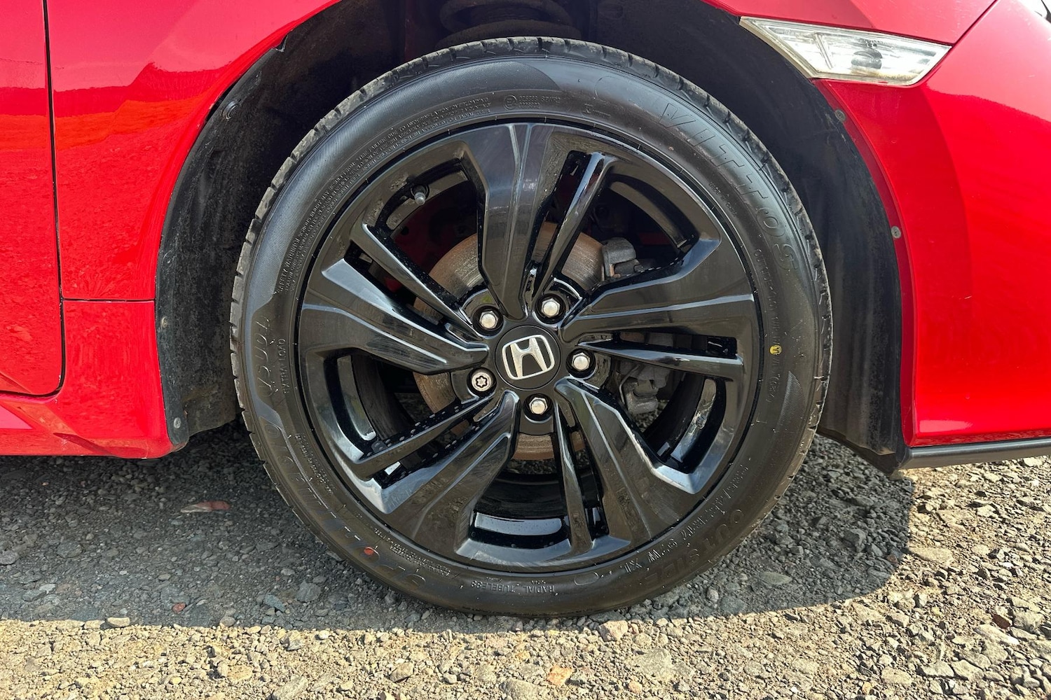 Used Honda Civic 2018 for sale - 77123833: Photo 3