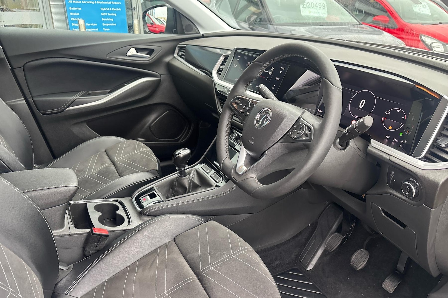 Used Vauxhall Grandland 2024 for sale - 76287725: Photo 2