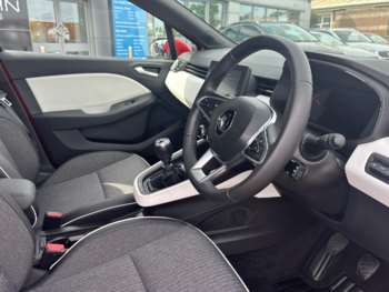 Used Renault Clio 2022 for sale - 74865181: Photo